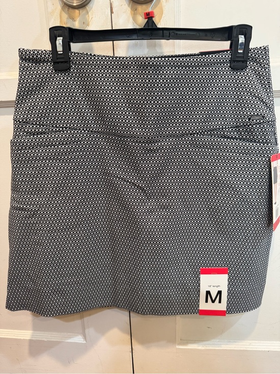 S.C. & Co. Dresses & Skirts - Black & White Patterned Women’s Skirt - Size M